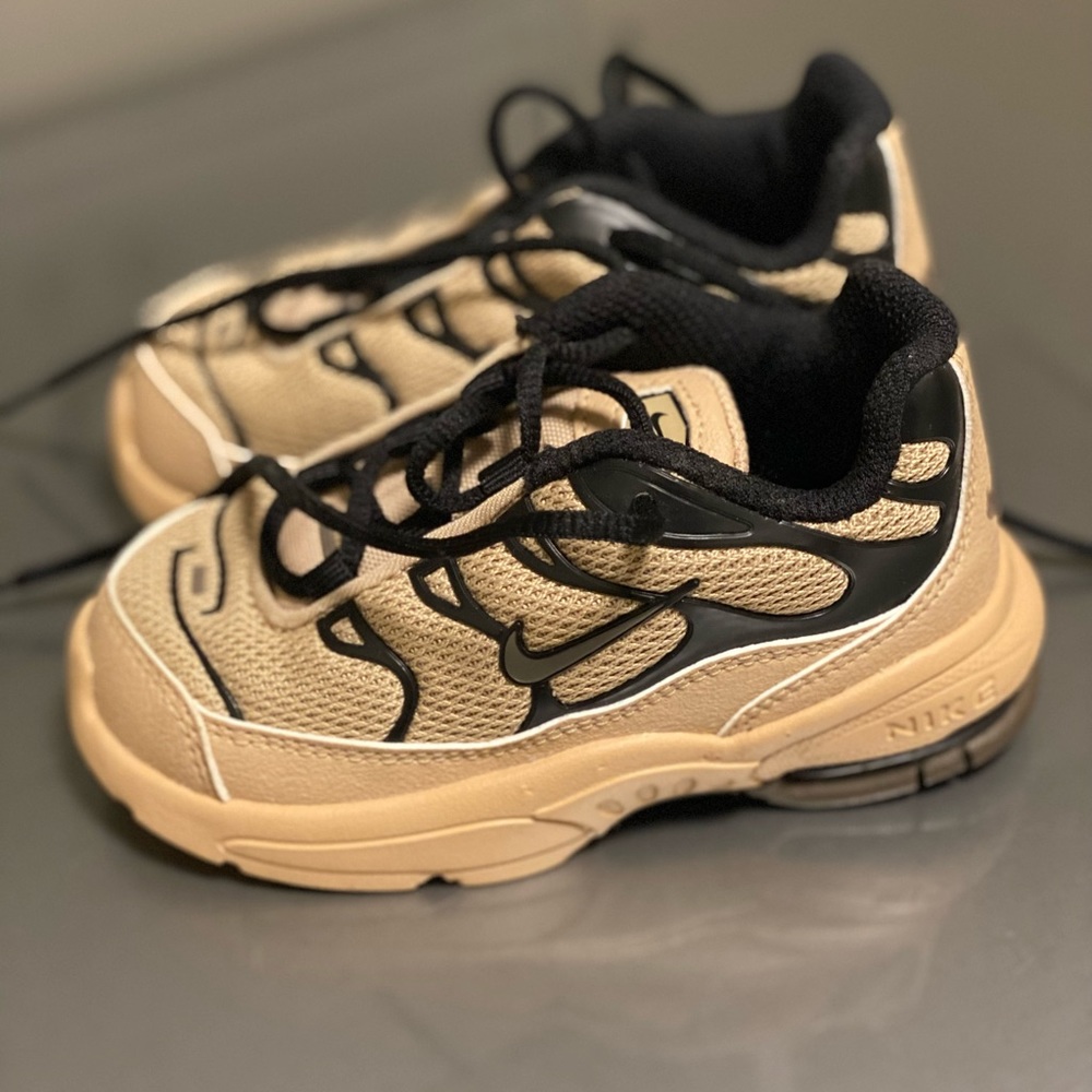 NIKE LITTLE AIR MAX PLUS black tan TODDLER Sz 7 7c 314730-201 shoes sneakers